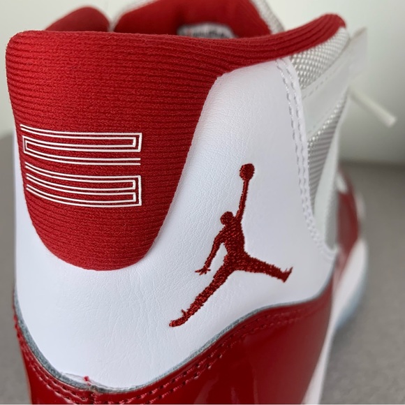 Nike Air Jordan 11 Cherry size 8.5 Men’s - Picture 14 of 16